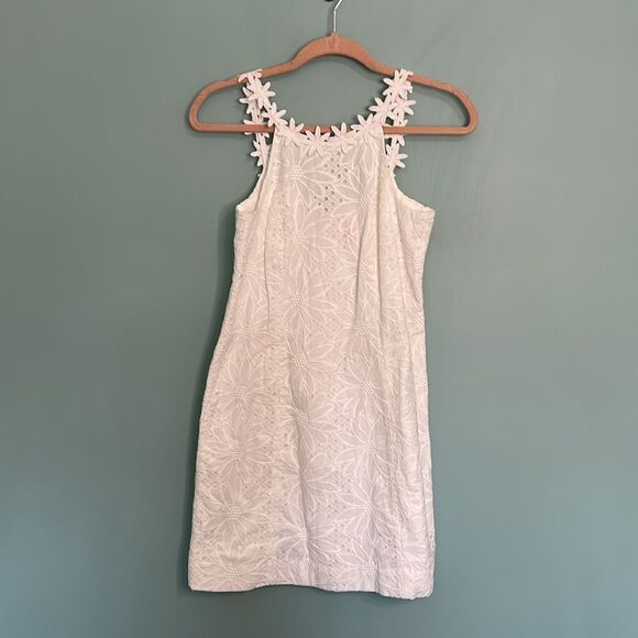 Lilly Pulitzer ANNABELLE SHIFT DRESS Resort White Sunflower Eyelet - Picture 2 of 8